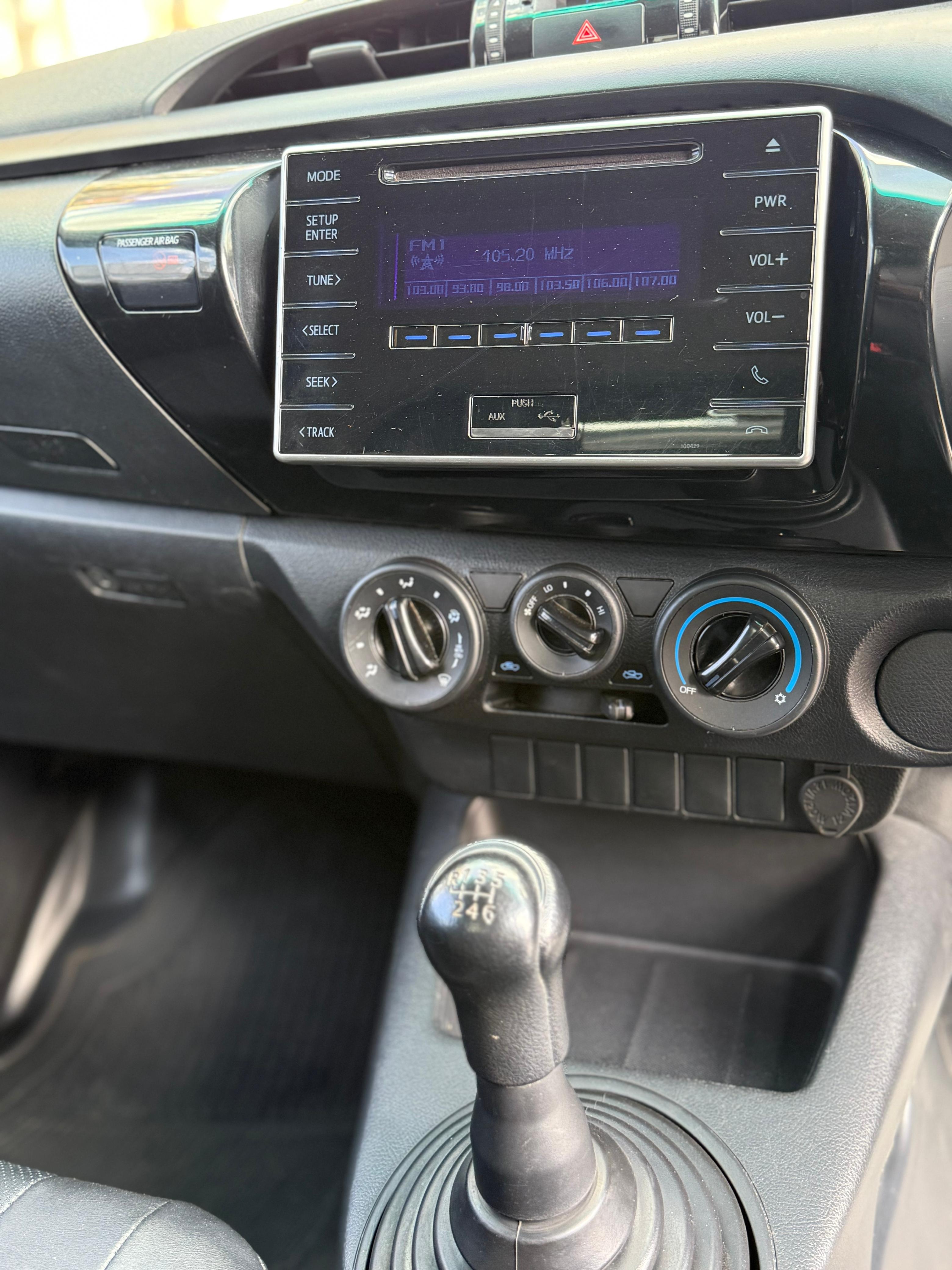 Toyota Hilux single cab