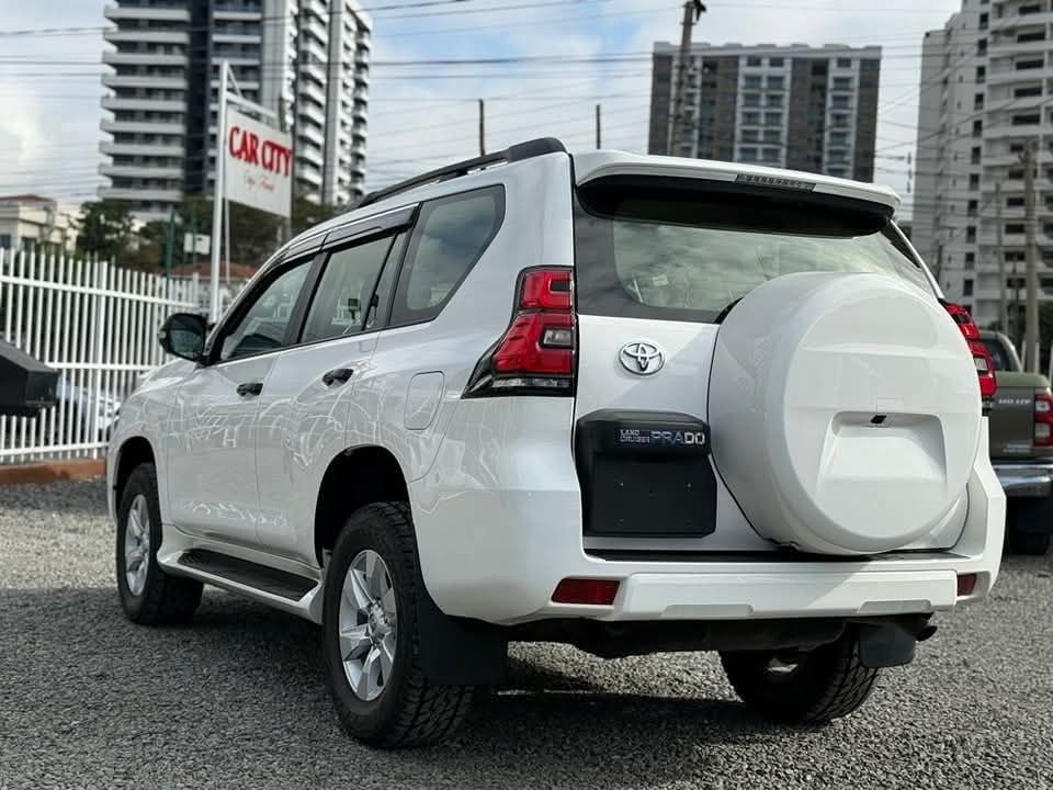 Toyota Land Cruiser Prado TX
